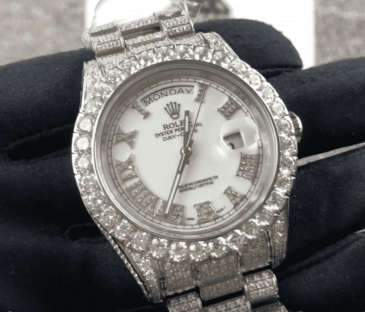  Rolex Day-Date II Diamond Replica 